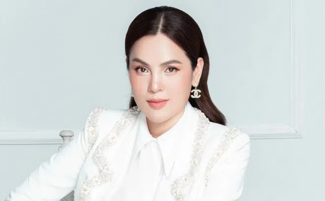 Sửa lời Quốc ca trên livestream, Hoa hậu Phương Lê bị xử phạt