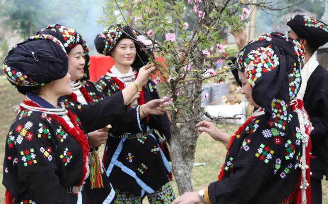 Vun đắp tình đoàn kết, gắn bó giữa các dân tộc