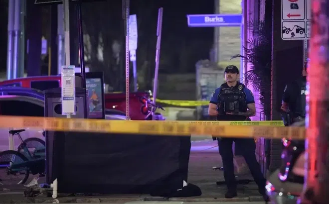 Xả súng kinh hoàng tại Mỹ khiến 3 người thiệt mạng, 14 người bị thương