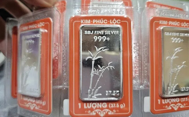 Giá bạc “nhảy múa” trong 24 giờ: Có lúc vọt lên 70 USD/ounce, cơ hội hay rủi ro cho nhà đầu tư?