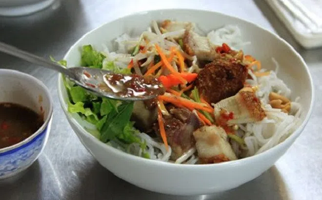 Một vòng Đà Nẵng khám phá đủ món ngon