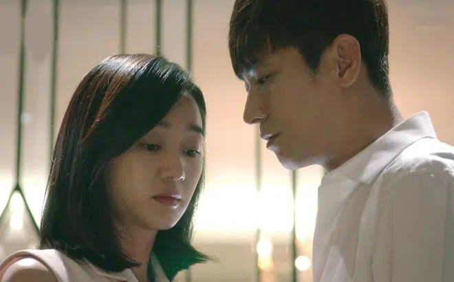 Cách người vợ đang mang thai trị chồng vô tâm khiến ai cũng nể phục