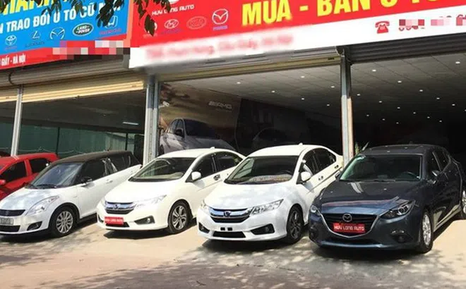 Ô tô cũ \'đại hạ giá\', chỉ hơn 100 triệu: Ế đầy vỉa hè mùa Tết