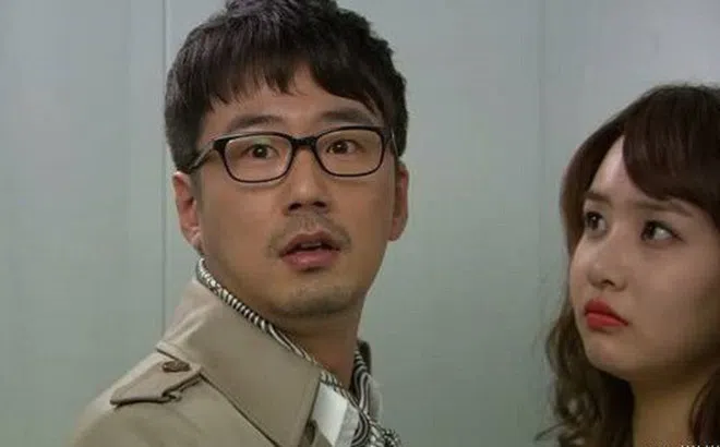 Vợ cài ứng dụng theo dõi, chồng vẫn ngang nhiên đi bồ bịch nhờ mánh khóe nham hiểm