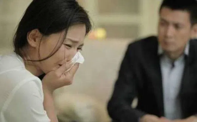 Khốn khổ vì \"bắt quả tang ba bận\" chồng ngoại tình