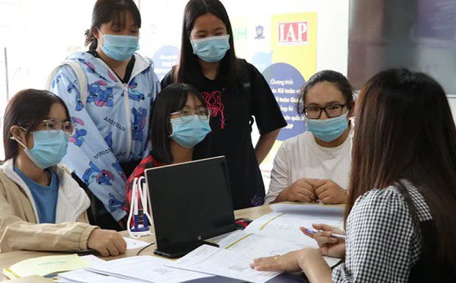 Độc đáo: Trường đại học "xét tuyển ship tận nhà" giữa mùa dịch