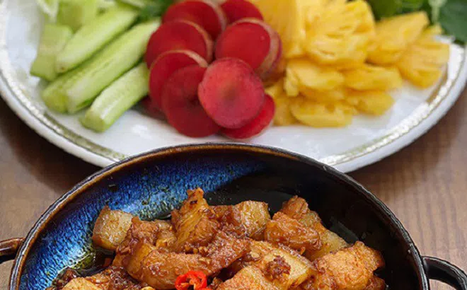 Món ngon cuối tuần: Ba rọi chưng mắm ruốc