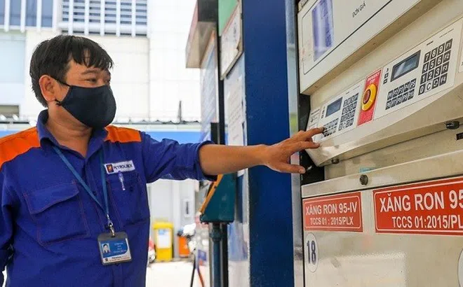 Nới "room" cho nhà đầu tư ngoại bán lẻ xăng dầu: Cần cân nhắc kỹ!