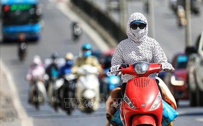 Dự báo thời tiết 4/7: Hà Nội tiếp tục chuỗi ngày nắng nóng gay gắt, nhiệt độ cao nhất trên 38 độ