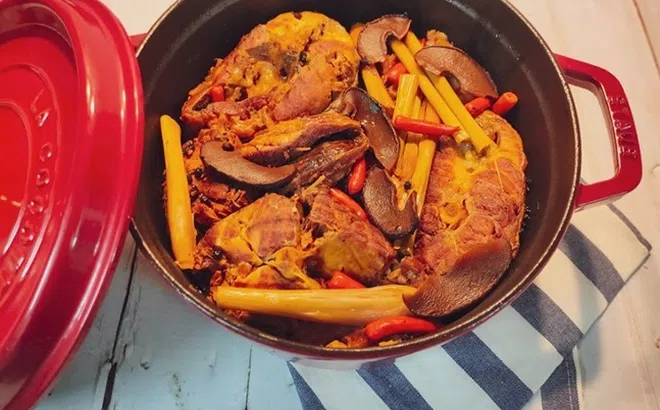 Công thức cá kho dưa thơm ngon đậm đà, thích hợp cho cả thời tiết mùa đông và mùa hè