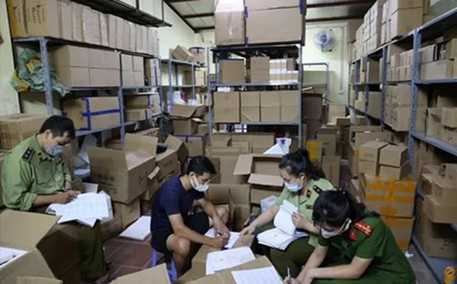 Sản xuất hàng nghìn hộp TPCN hỗ trợ sinh lý nam giới giả, nữ Tổng giám đốc bị truy tố