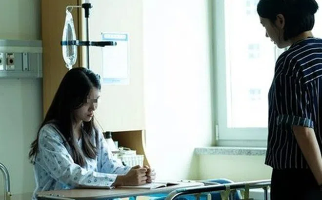 Nữ sinh 18 tuổi nhiễm virus gây ung thư cổ tử cung, khẳng định chưa từng làm "chuyện ấy"