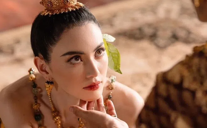 Bị cộng đồng mạng công kích dữ dội, "ma nữ Thái Lan" Mai Davika có động thái gì?