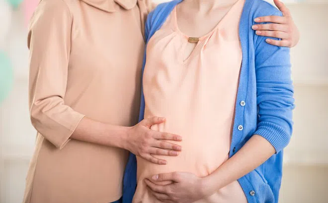 Chồng có vợ mang thai hộ: Muốn nhận trợ cấp thai sản, giấy tờ nào là bắt buộc?