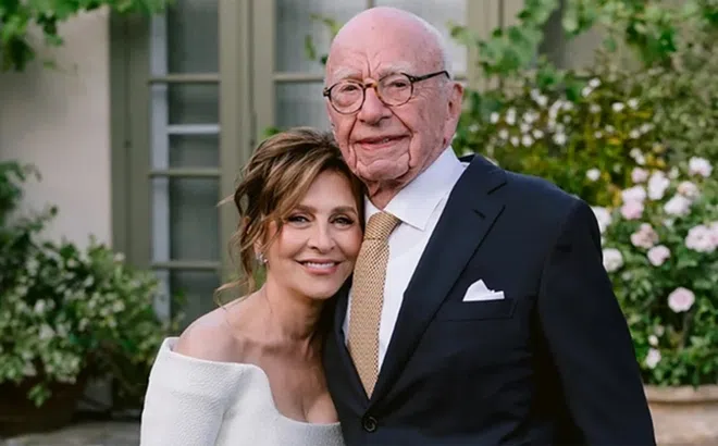 Tỷ phú Úc 93 tuổi mong hạnh phúc đầu bạc răng long với người bạn gái kém 25 tuổi
