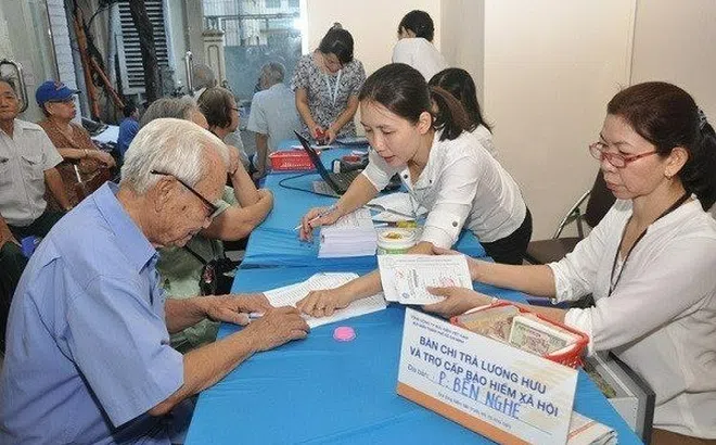 Lương hưu, trợ cấp BHXH tháng 1 và 2/2025 tại TP.HCM được chi trả ngày nào?