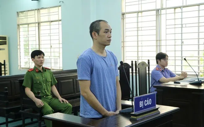 Đánh tới tấp cô gái sau va chạm giao thông ở TP.HCM, người đàn ông lĩnh án tù