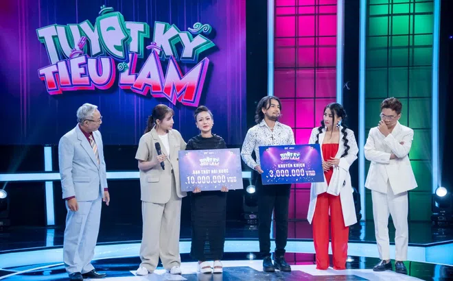 Hồng Nhi bật khóc khi giành chiến thắng tại Tuyệt Kỹ Tiếu Lâm