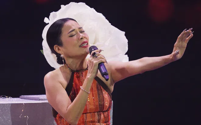 Ngọc Sơn khuyên Mỹ Lệ nên lập nhóm nhạc sau màn hòa giọng với thí sinh