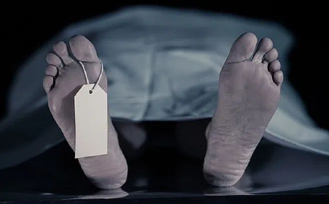 Phát hiện 3 thi thể trong ngôi nhà lụp xụp: Hiện trường đau lòng, tang thương bao trùm