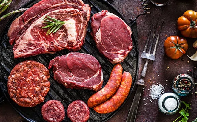Người cao tuổi ăn nhiều thịt có làm giảm tuổi thọ?