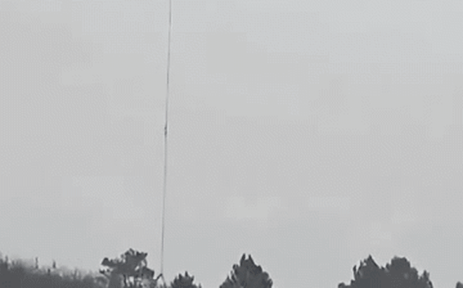 Chi gần 40 triệu thuê drone đưa linh cữu nặng gần 500kg lên núi an táng