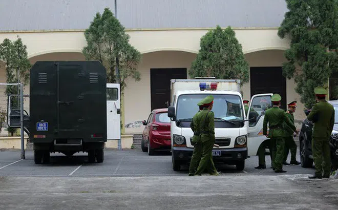 Hoãn phiên tòa xử vụ nhóm thanh tra bộ Xây dựng vòi tiền ở Vĩnh Phúc