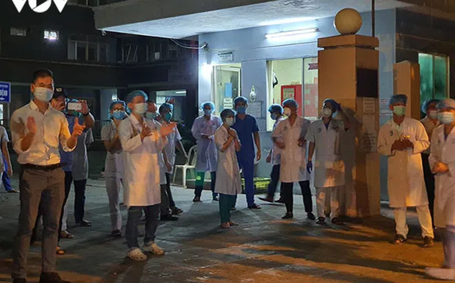 Đà Nẵng dỡ bỏ phong tỏa bệnh viện thứ 2 và gần 3000 dân sau 14 ngày cách li