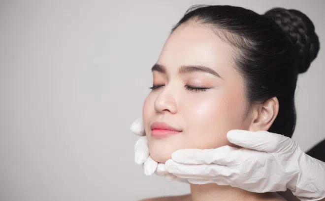 Hai nữ doanh nhân Trung Quốc kiếm hàng tỷ USD từ tiêm thẩm mỹ